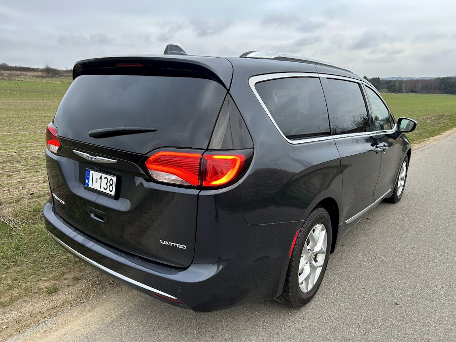 Chrysler Pacifica Limited 2020
