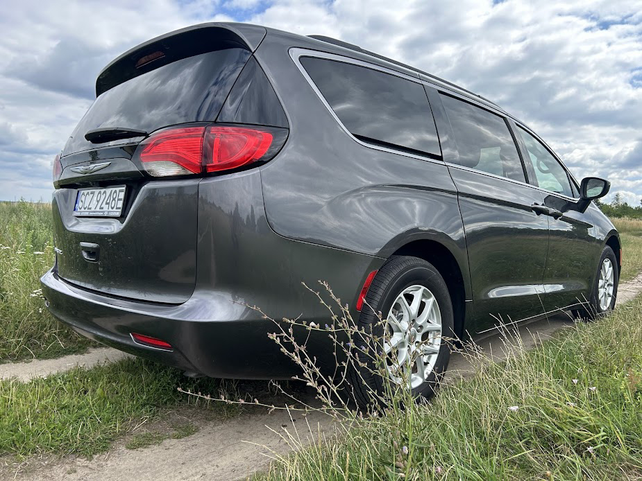 Chrysler Pacifica 2021 (Chrysler Voyager)